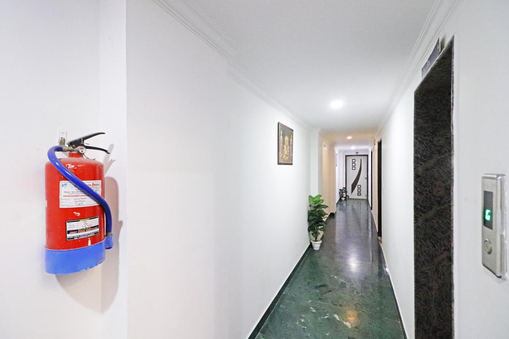 Clink Airport Stay -Nueva Delhi Exterior foto